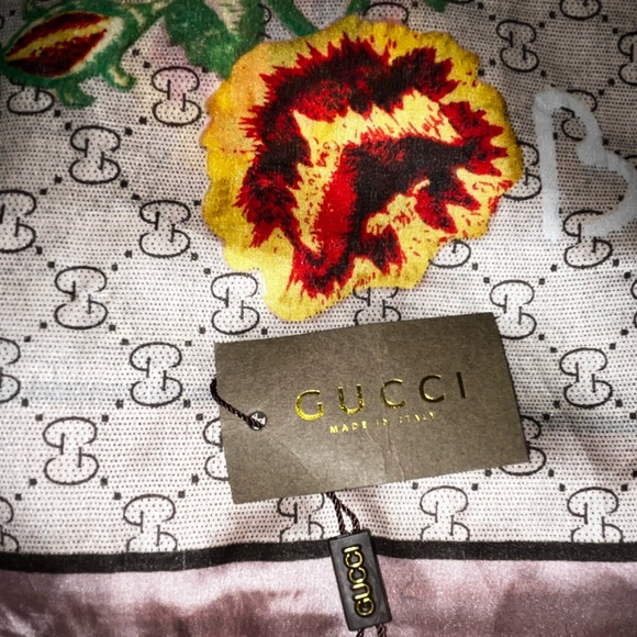 Gucci 100% Silk Wrap/Scarf - Picture 5 of 5